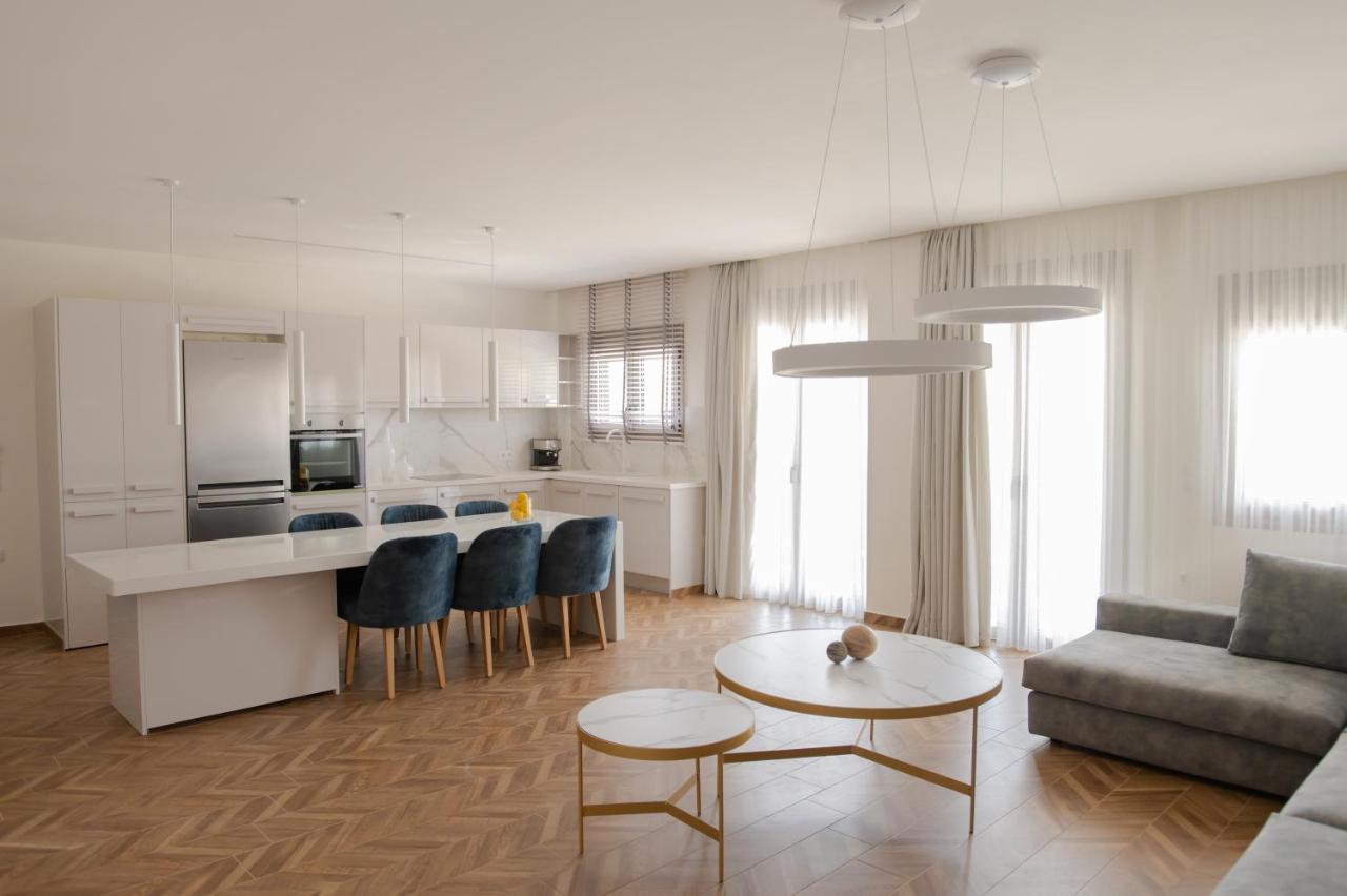 Marble Luxury Suites Karteros Eksteriør billede