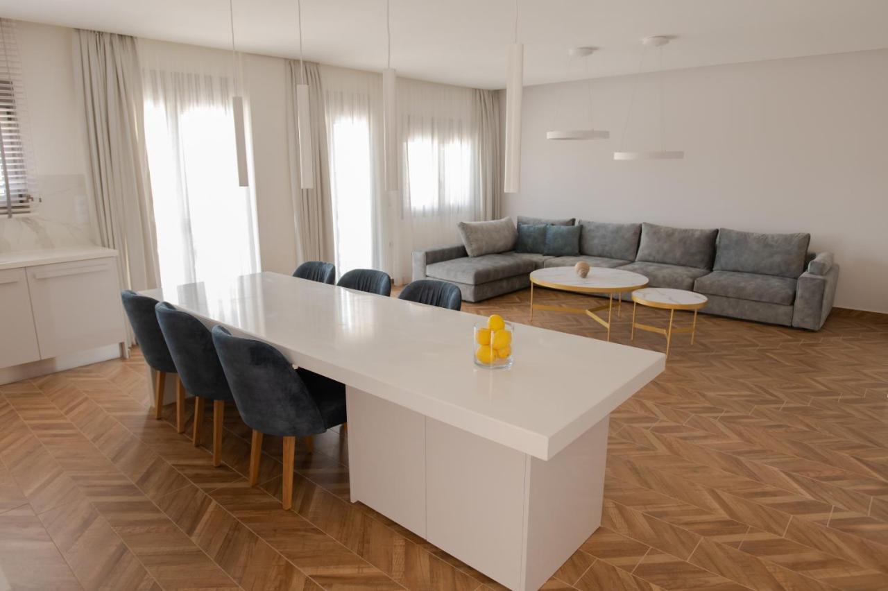 Marble Luxury Suites Karteros Eksteriør billede