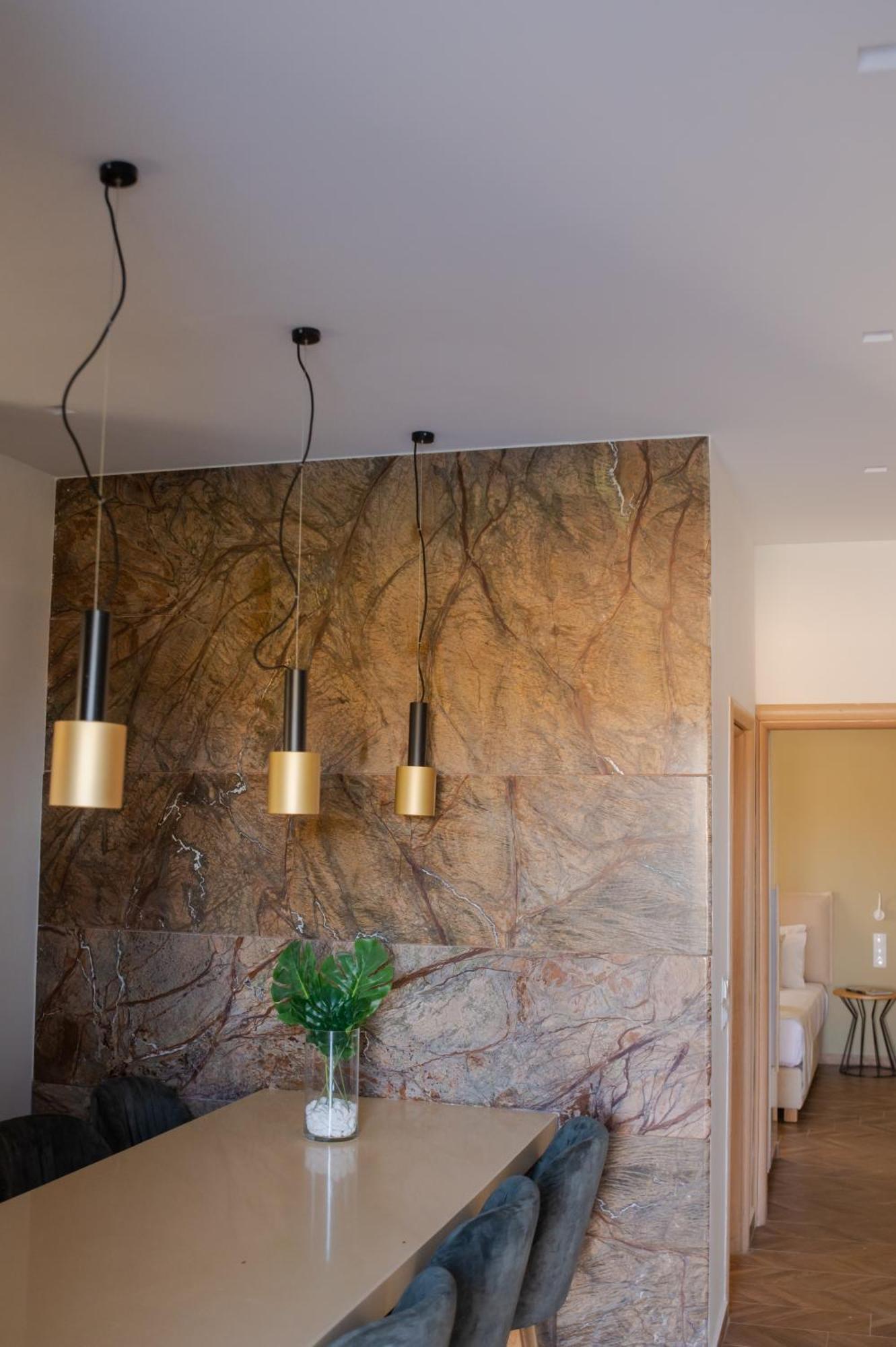 Marble Luxury Suites Karteros Eksteriør billede