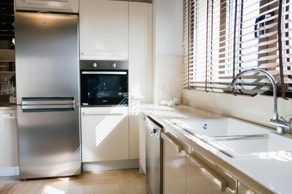 Marble Luxury Suites Karteros Eksteriør billede