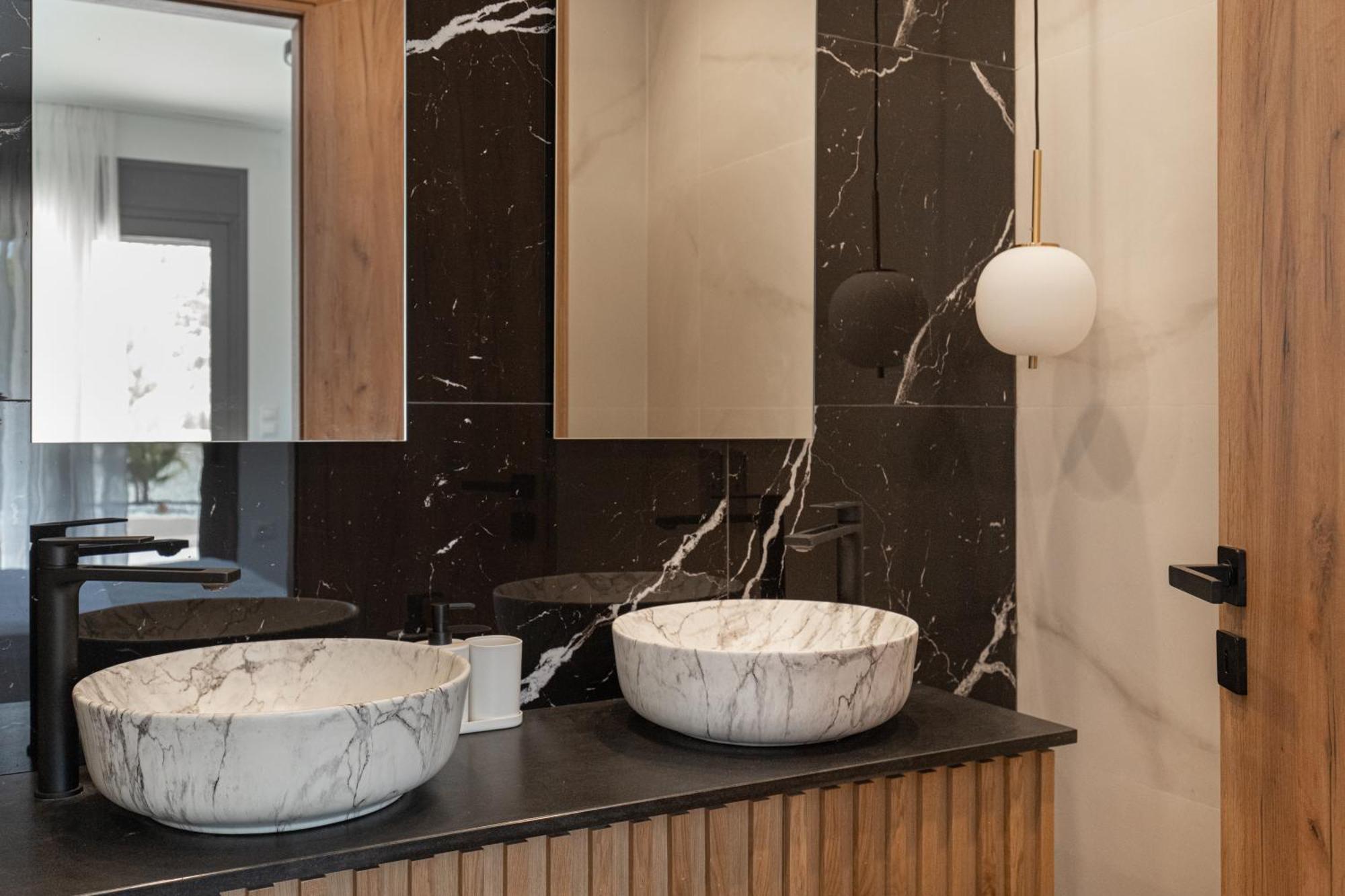 Marble Luxury Suites Karteros Værelse billede